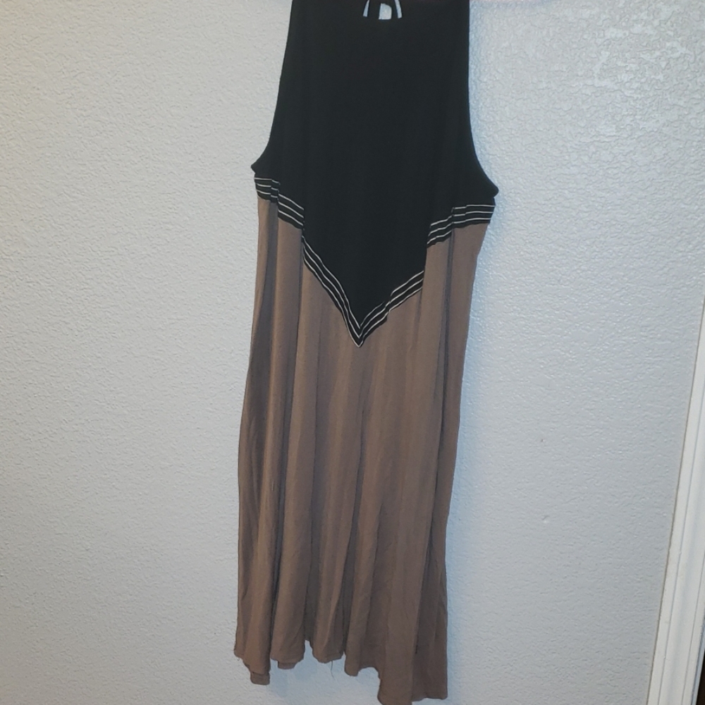 ⭐SALE⭐ Flowy Tie back dress